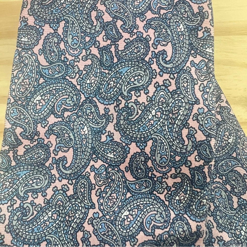 *2/$60* Christian Dior Pink, Silver and Blue Silk Tie - Picture 4 of 9